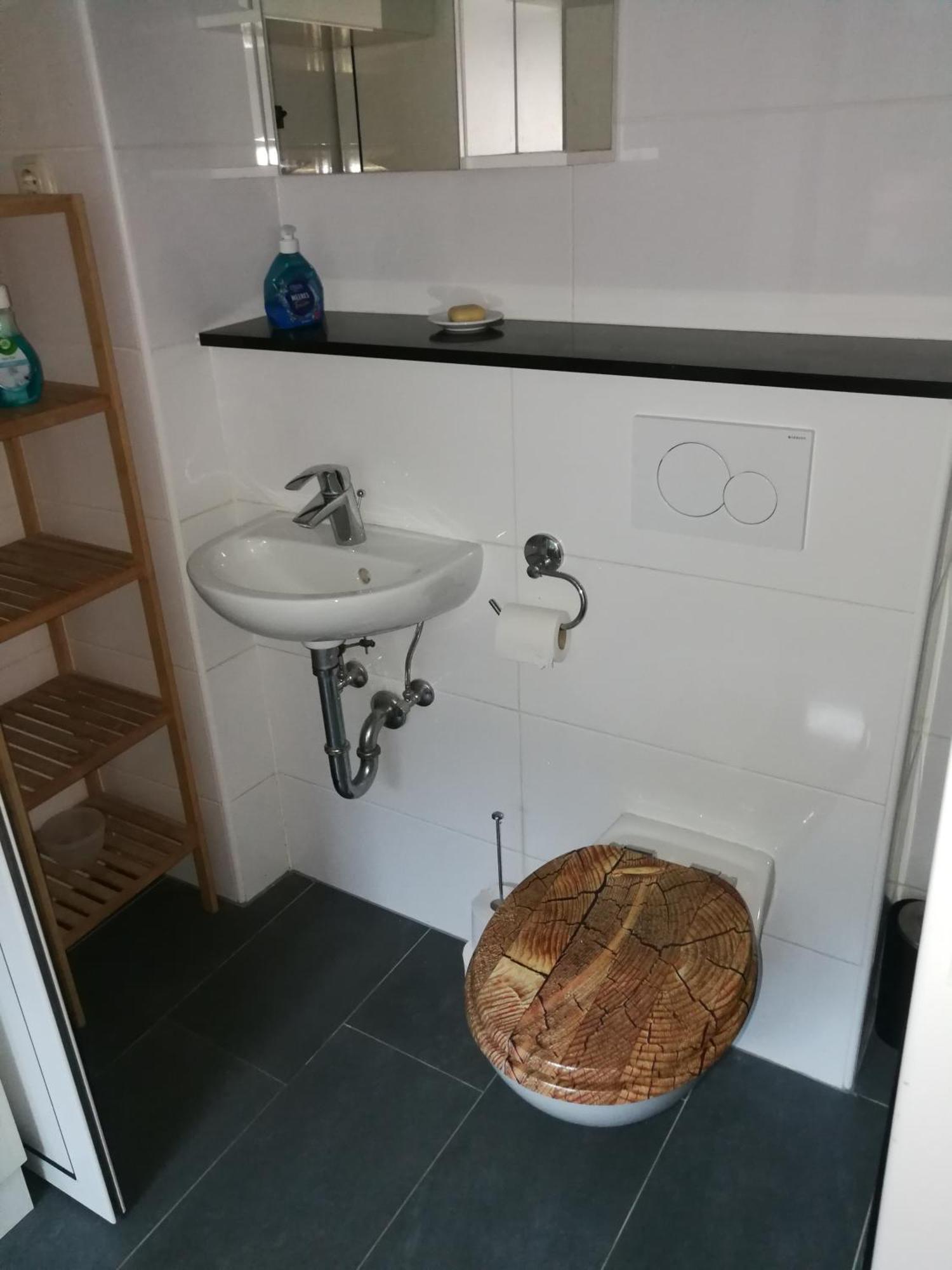 Wohlfuehloase - Zimmer, Appartment - Im Herzen Starnbergs Pokoj fotografie